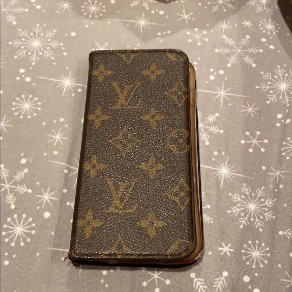 Authentic Louis Vuitton iPhone 6s Plus phone case
